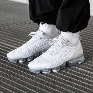 *RARE* Nike Air Vapormax Flyknit 3 in White Pure Platinum size 11.5 (Men)